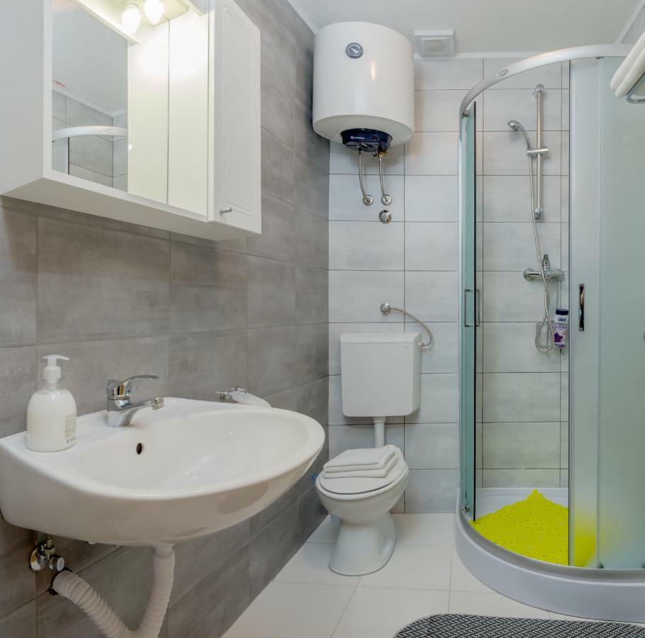 Apartmani Luka Baška Voda Exterior foto
